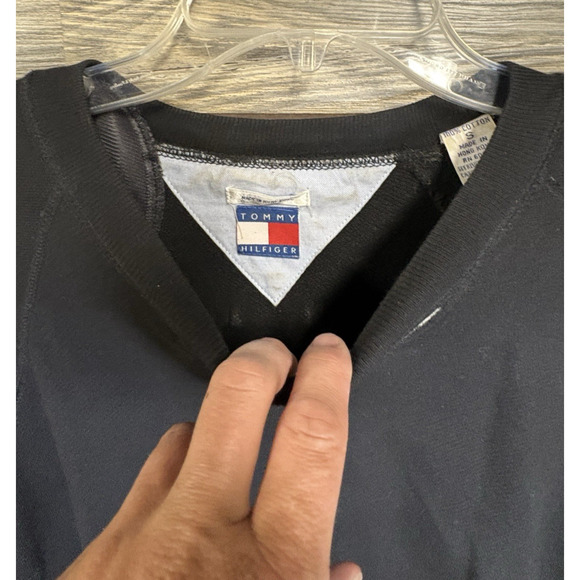 Vintage Tommy Hilfiger Sweatshirt Size Sm Black Cotton Crewneck Logo Patch 90s - Picture 5 of 10